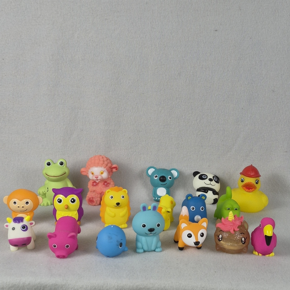 Spark Create Imagine Woodland Hard Bath Toy Figures – Lot of 18